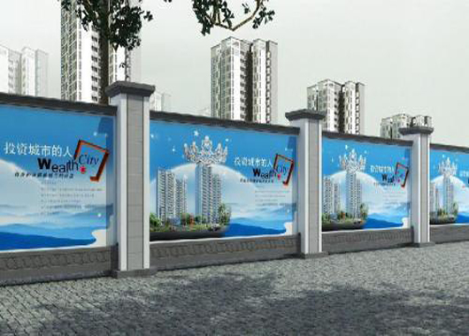 工程圍擋鋪設(shè)人造草坪有什么作用？