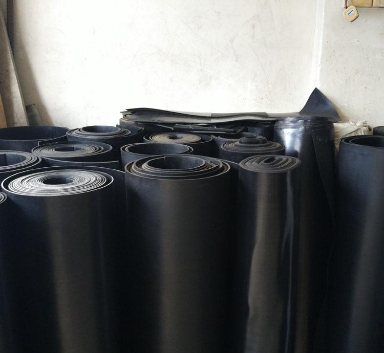 
                丁晴橡膠板究竟是什么？
            