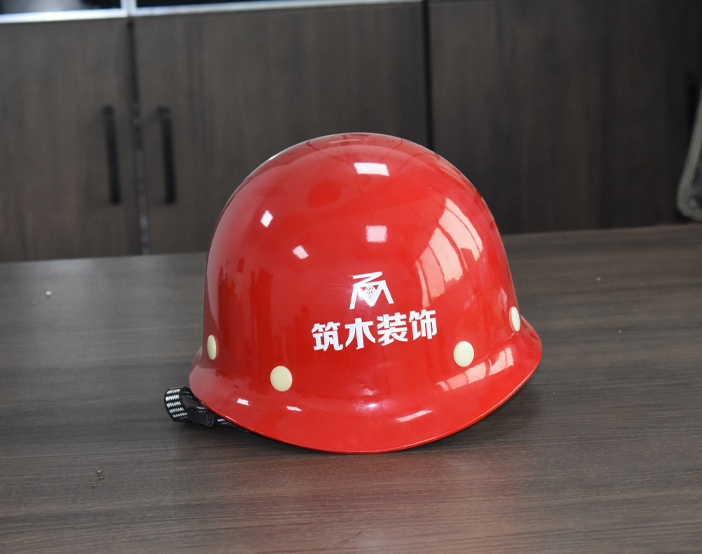 教大家各種材質(zhì)安全帽的使用期限！