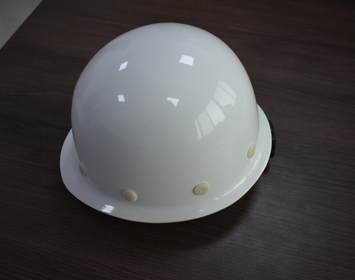 淄博安全帽廠家告訴您安全帽的防護作用。